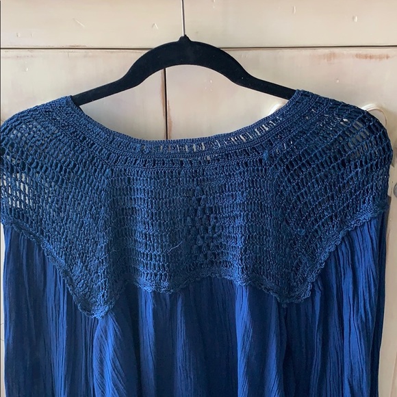 Top - Picture 2 of 5